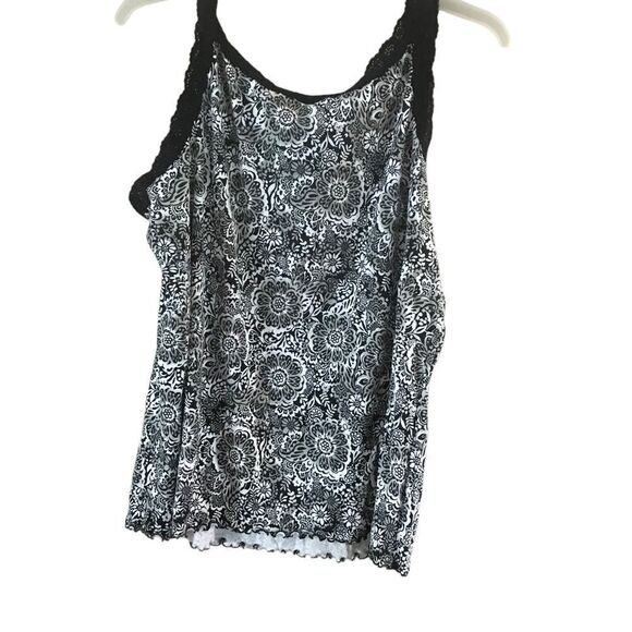NWOT Basic Editions Tank Top Bundle Floral Black White 2X - Picture 9 of 11